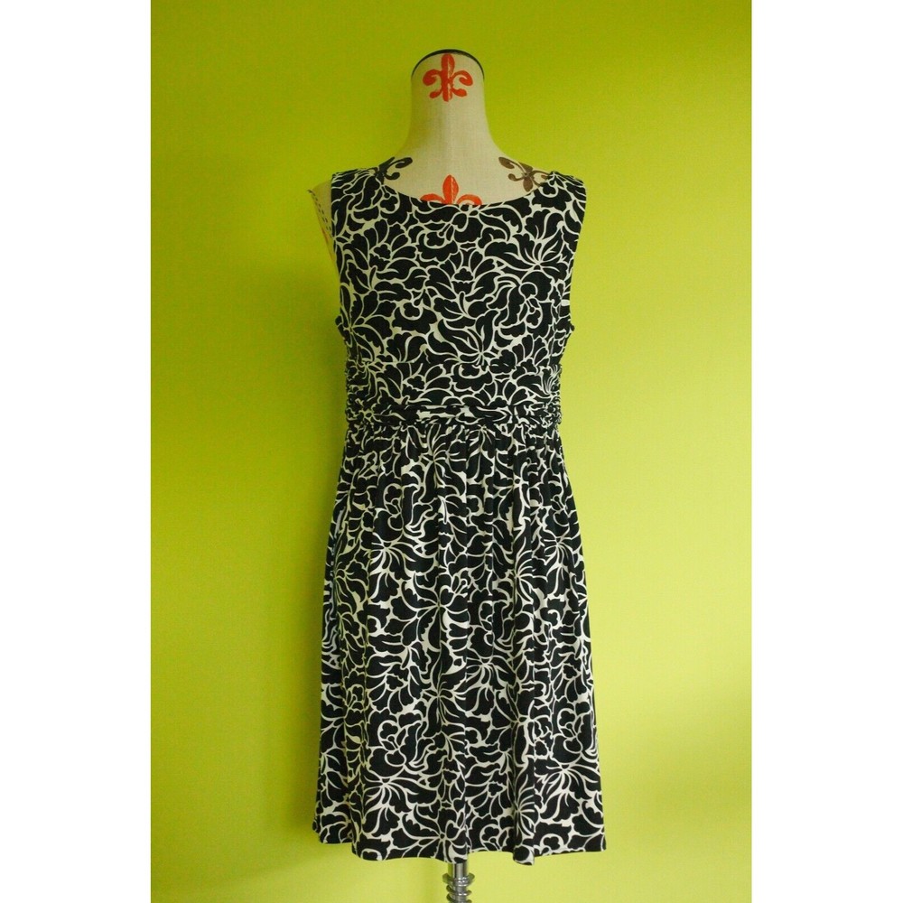 LOFT Sz M Womens Dress Black White Floral Sleeveless Round Neck Gathered Waist - Picture 6 of 12